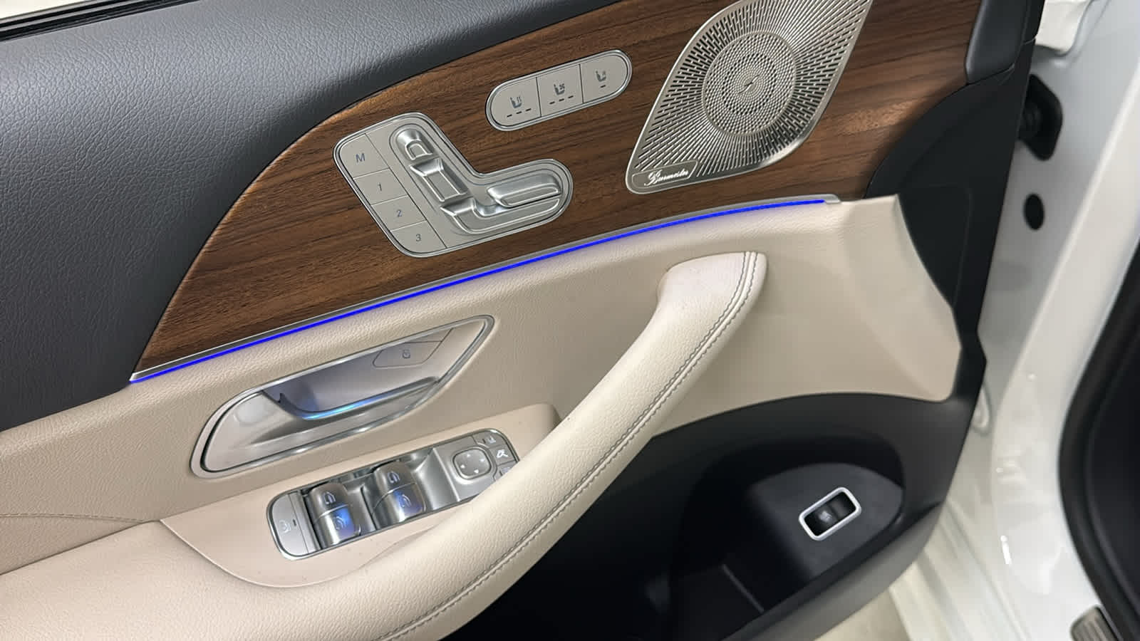 Thumbnail: 2026 Mercedes-Benz GLE - 17