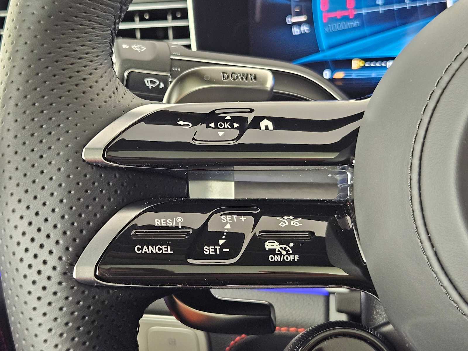 Thumbnail: 2025 Mercedes-Benz GLE - 25