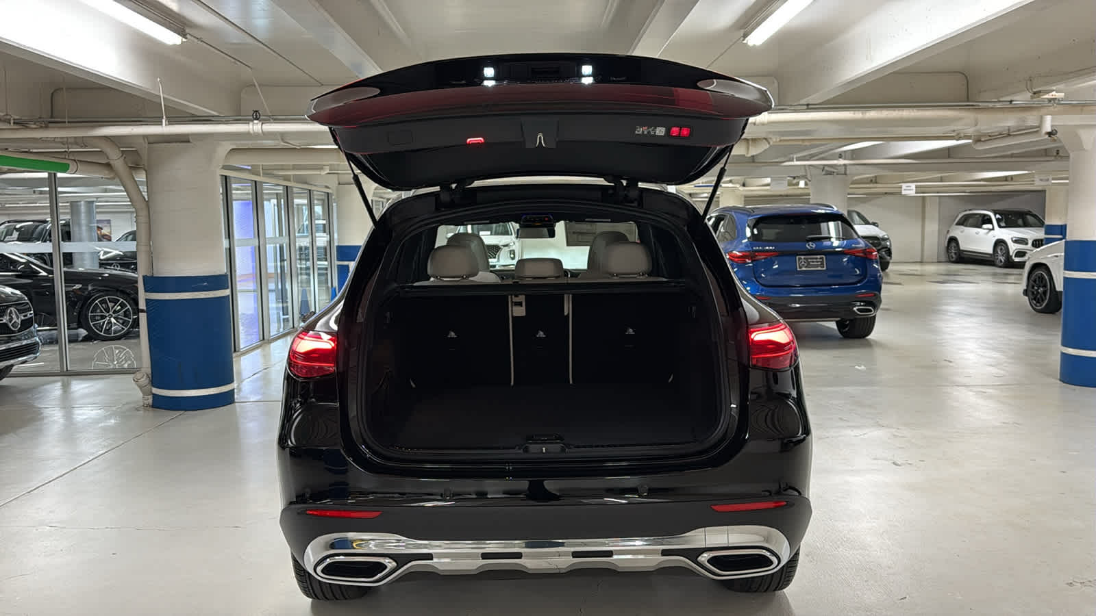 Thumbnail: 2026 Mercedes-Benz GLC - 9