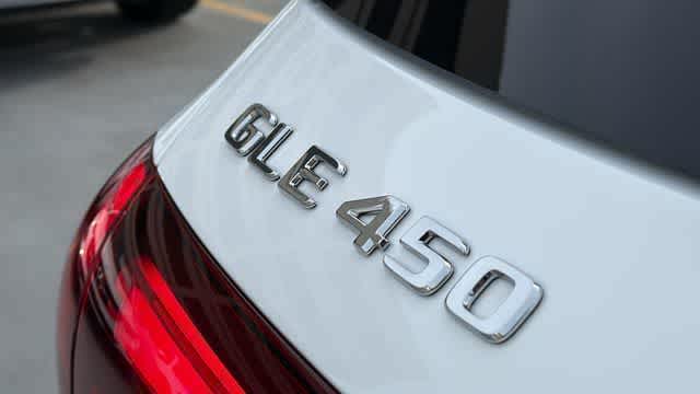 Thumbnail: 2026 Mercedes-Benz GLE - 10