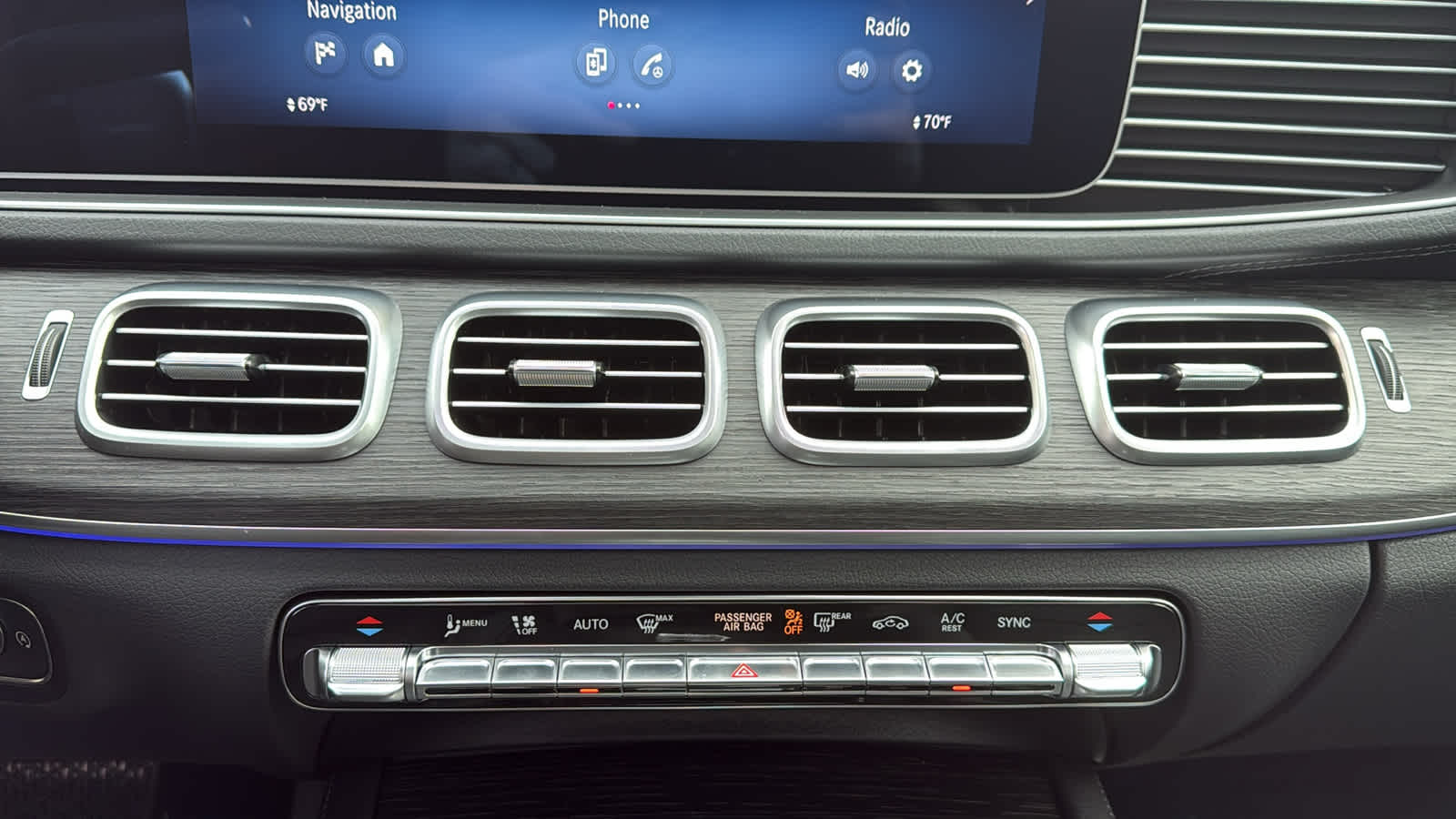 Thumbnail: 2026 Mercedes-Benz GLE - 21