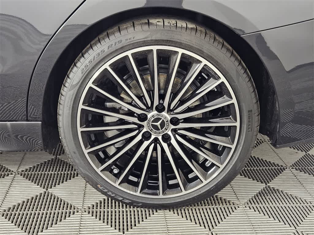 Thumbnail: 2025 Mercedes-Benz C-Class - 13