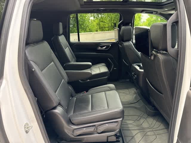 2021 Chevrolet Suburban Z71 26