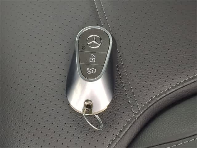 Thumbnail: 2026 Mercedes-Benz GLC - 34