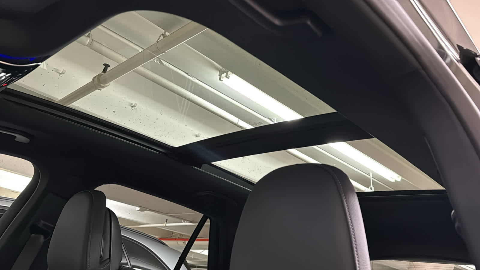 Thumbnail: 2026 Mercedes-Benz GLC - 27