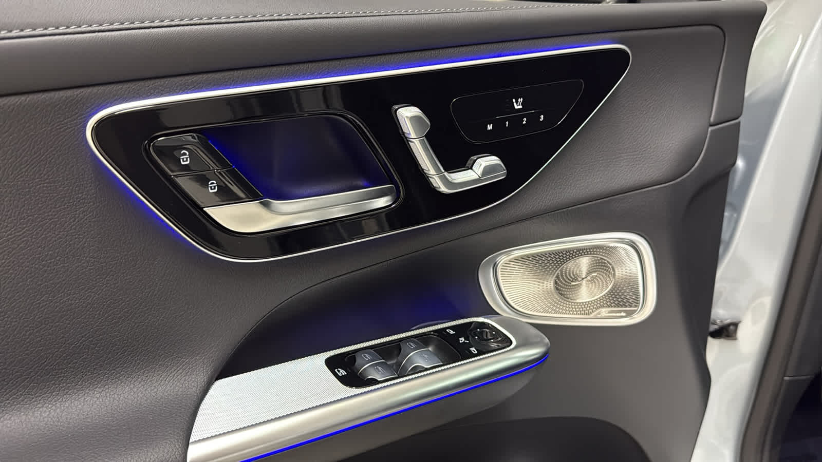 Thumbnail: 2026 Mercedes-Benz GLC - 15