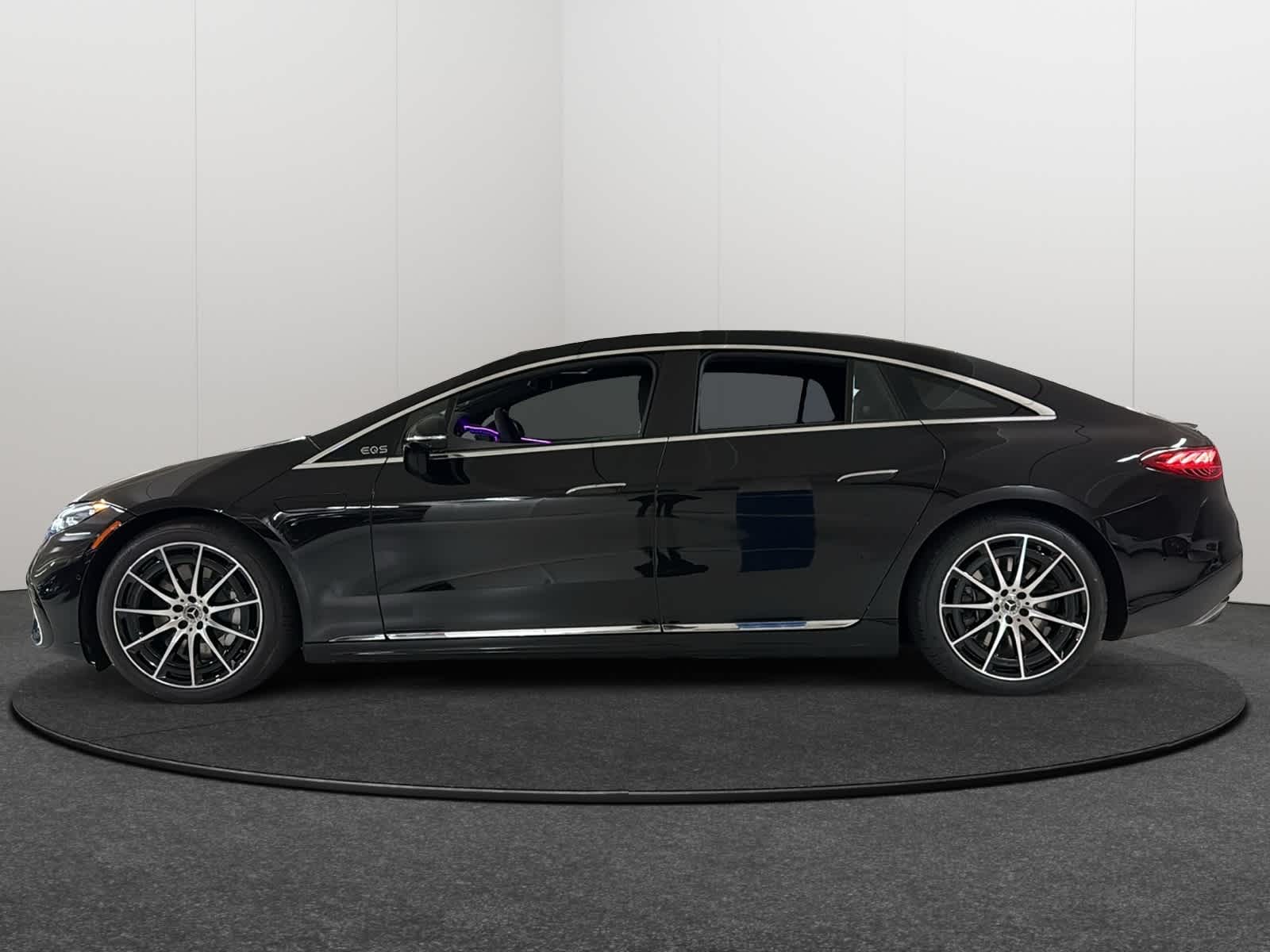 Thumbnail: 2025 Mercedes-Benz EQS - 3