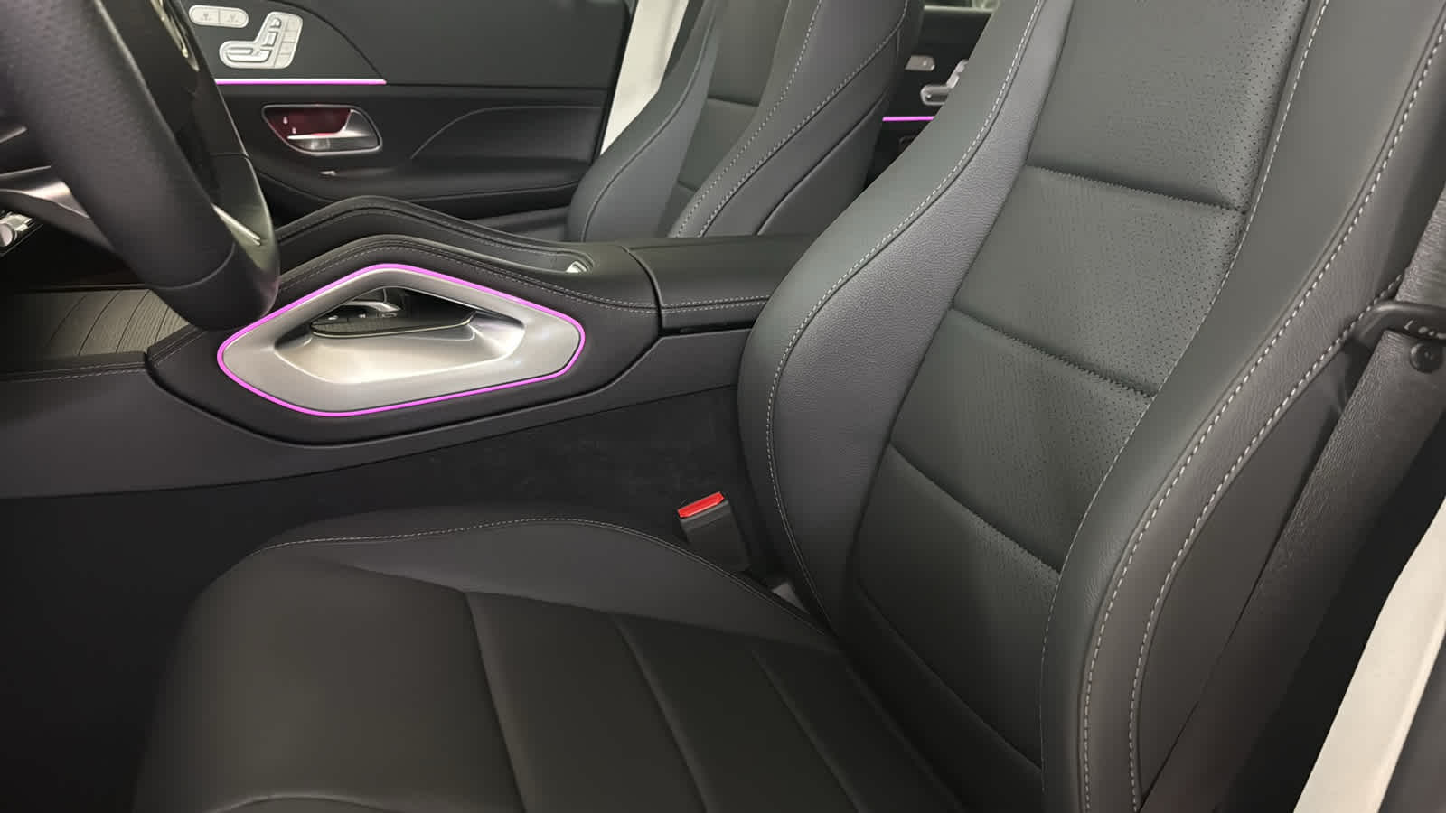 Thumbnail: 2025 Mercedes-Benz GLS - 29