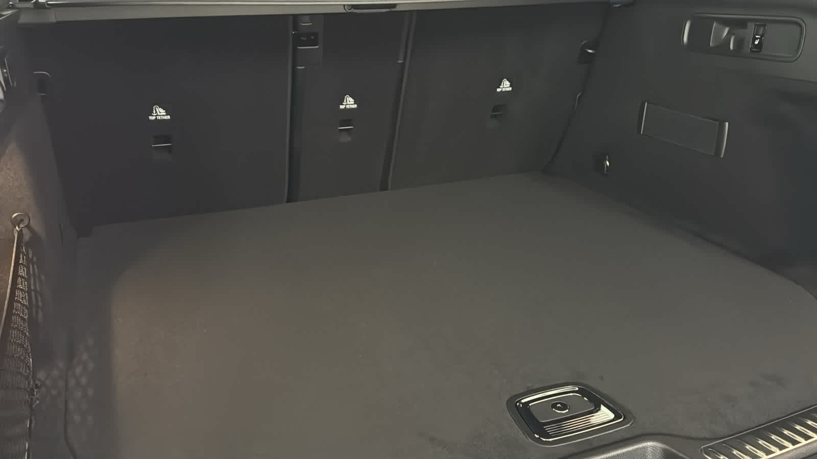 Thumbnail: 2026 Mercedes-Benz GLC - 33