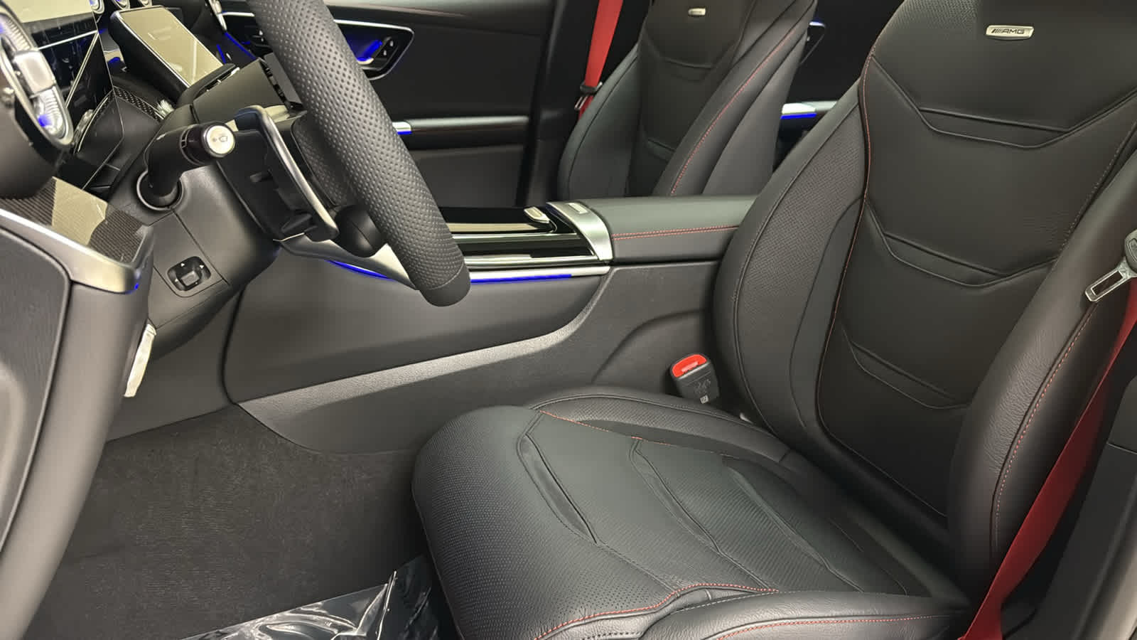 Thumbnail: 2026 Mercedes-Benz GLC - 28