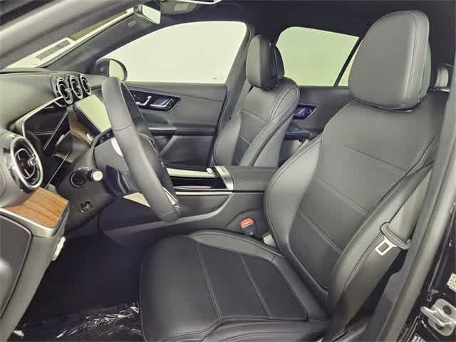 Thumbnail: 2025 Mercedes-Benz GLC - 16