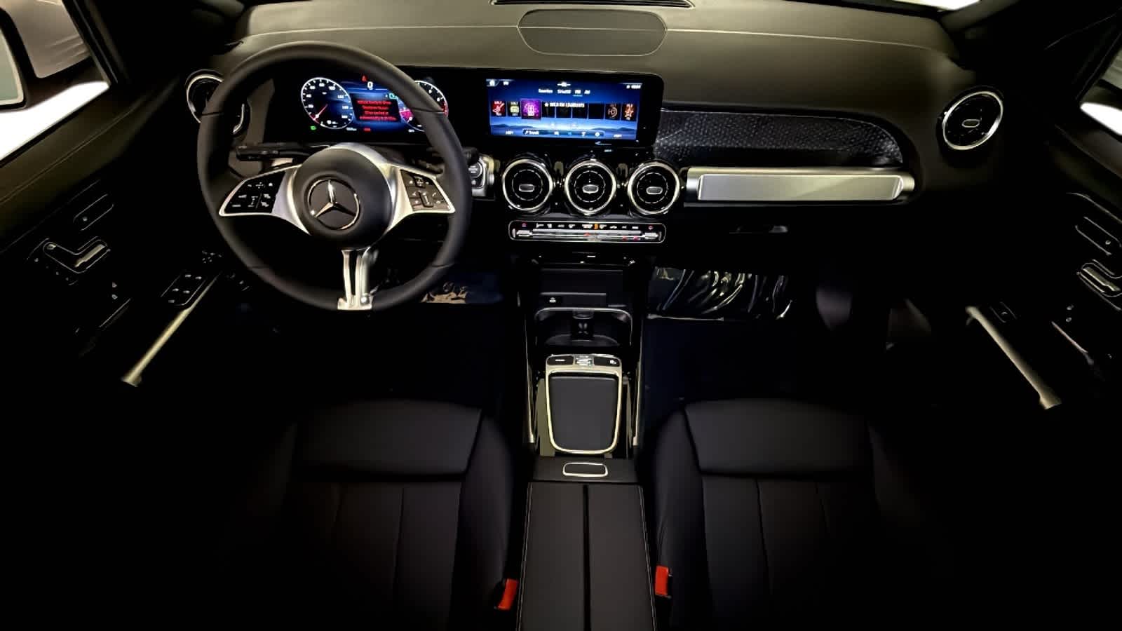 Thumbnail: 2026 Mercedes-Benz GLB - 5