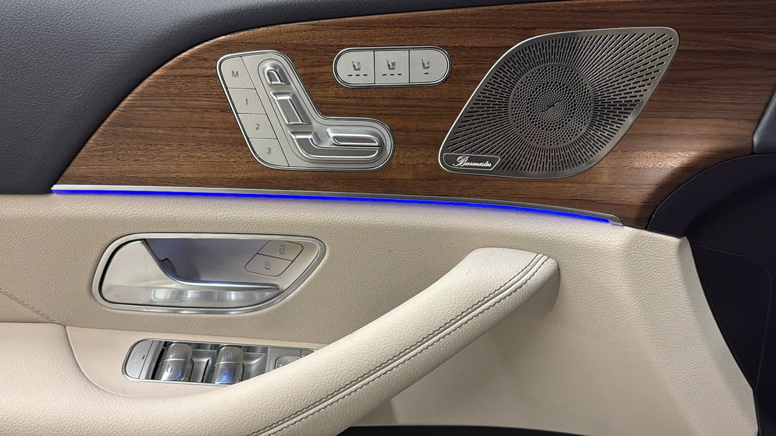 Thumbnail: 2026 Mercedes-Benz GLE - 18