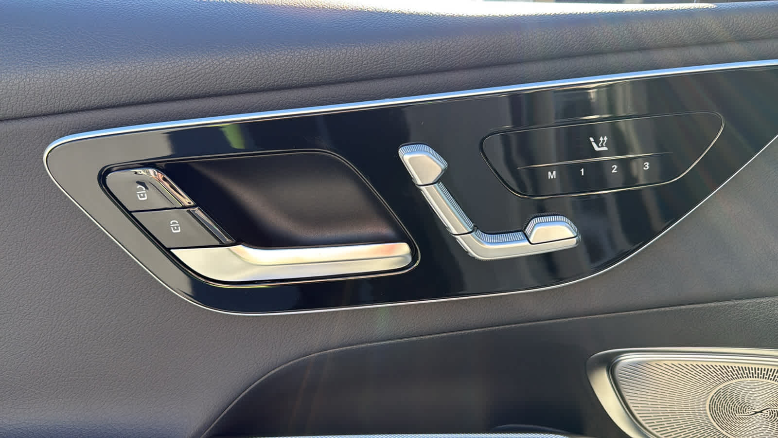 Thumbnail: 2026 Mercedes-Benz GLC - 17