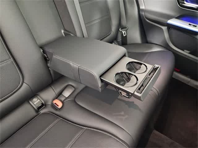 Thumbnail: 2025 Mercedes-Benz GLC - 37