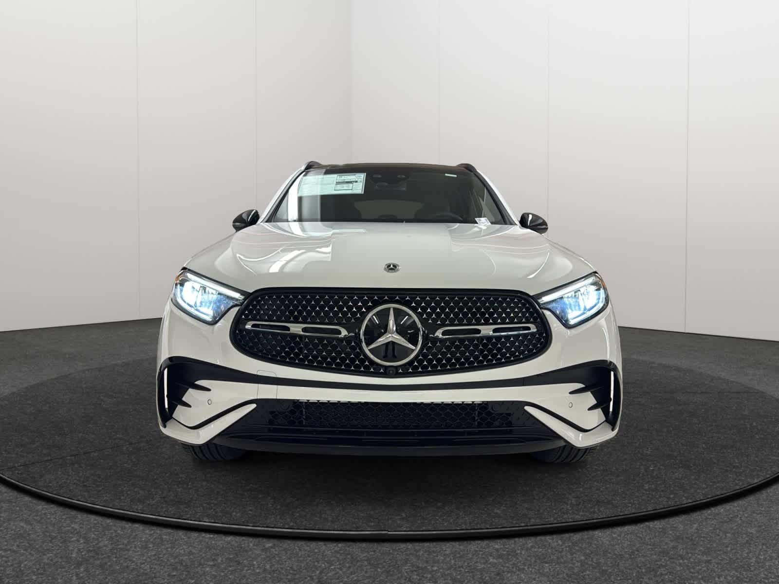 Thumbnail: 2026 Mercedes-Benz GLC - 2