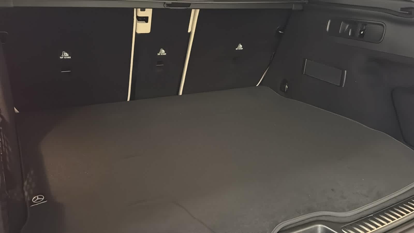 Thumbnail: 2026 Mercedes-Benz GLC - 33