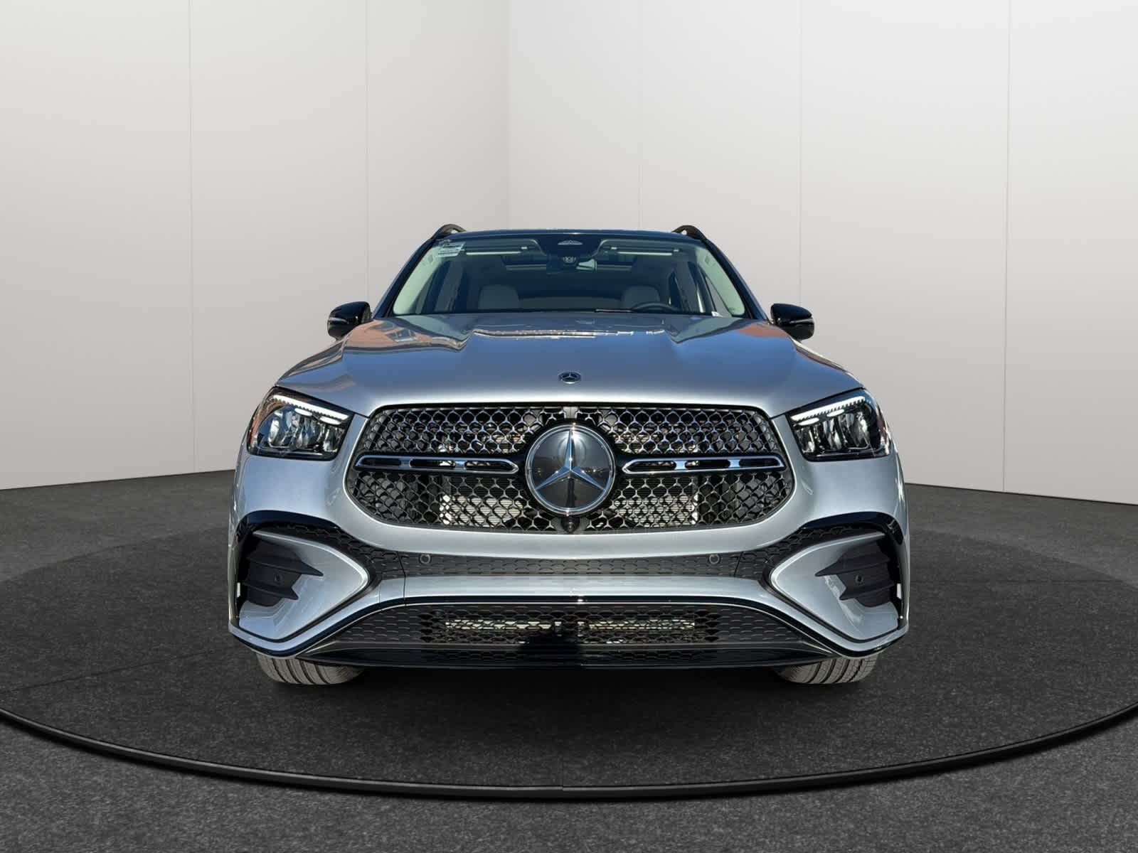 Thumbnail: 2026 Mercedes-Benz GLE - 2
