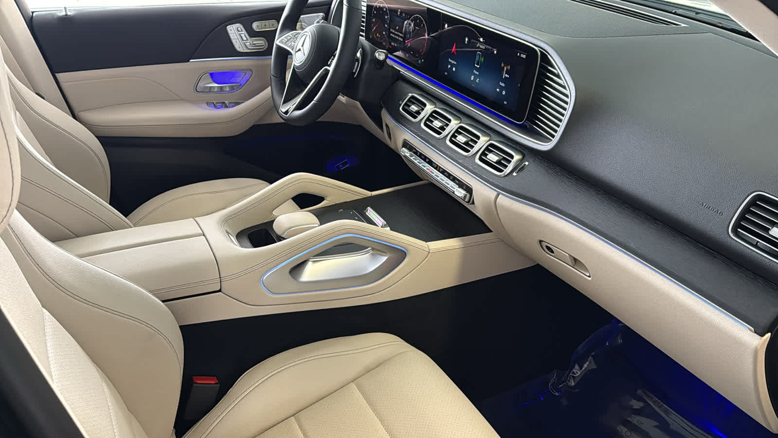 Thumbnail: 2026 Mercedes-Benz GLE - 38