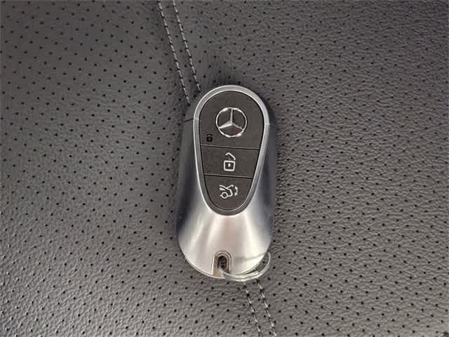 Thumbnail: 2025 Mercedes-Benz GLC - 39