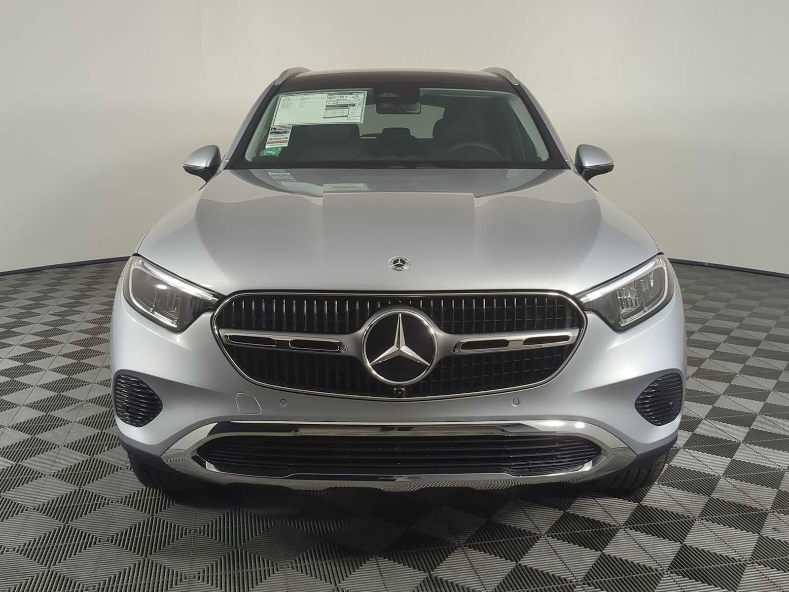 Thumbnail: 2026 Mercedes-Benz GLC - 8