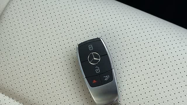 Thumbnail: 2026 Mercedes-Benz GLE - 38