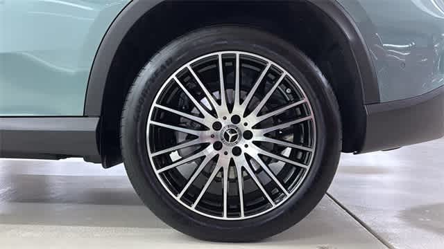 Thumbnail: 2025 Mercedes-Benz GLC - 11