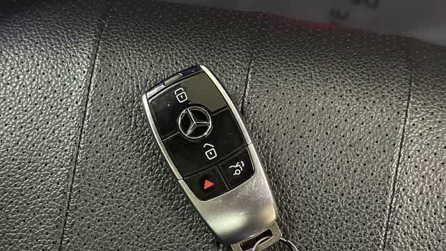 Thumbnail: 2018 Mercedes-Benz E-Class - 37