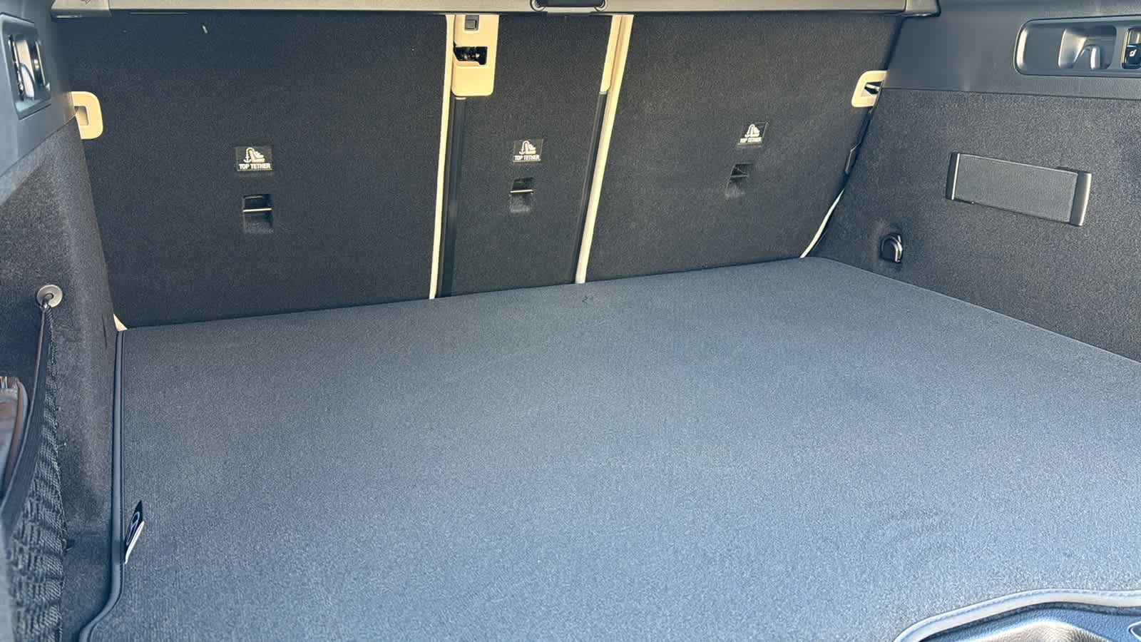 Thumbnail: 2026 Mercedes-Benz GLC - 32