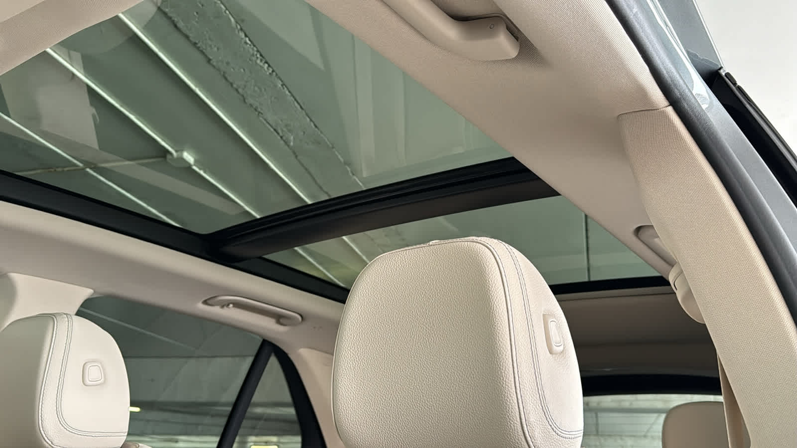 Thumbnail: 2026 Mercedes-Benz GLE - 28