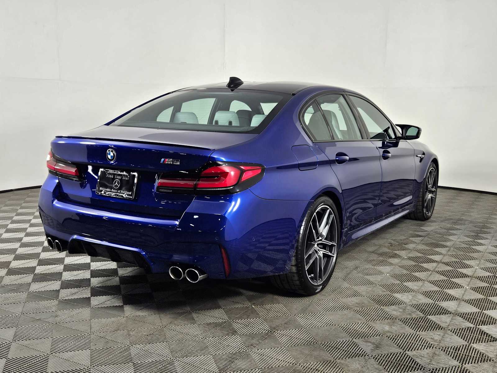 Thumbnail: 2021 BMW M5 - 5