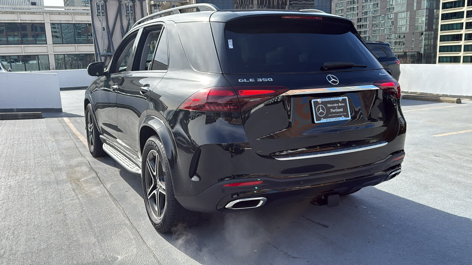 Thumbnail: 2026 Mercedes-Benz GLE - 7