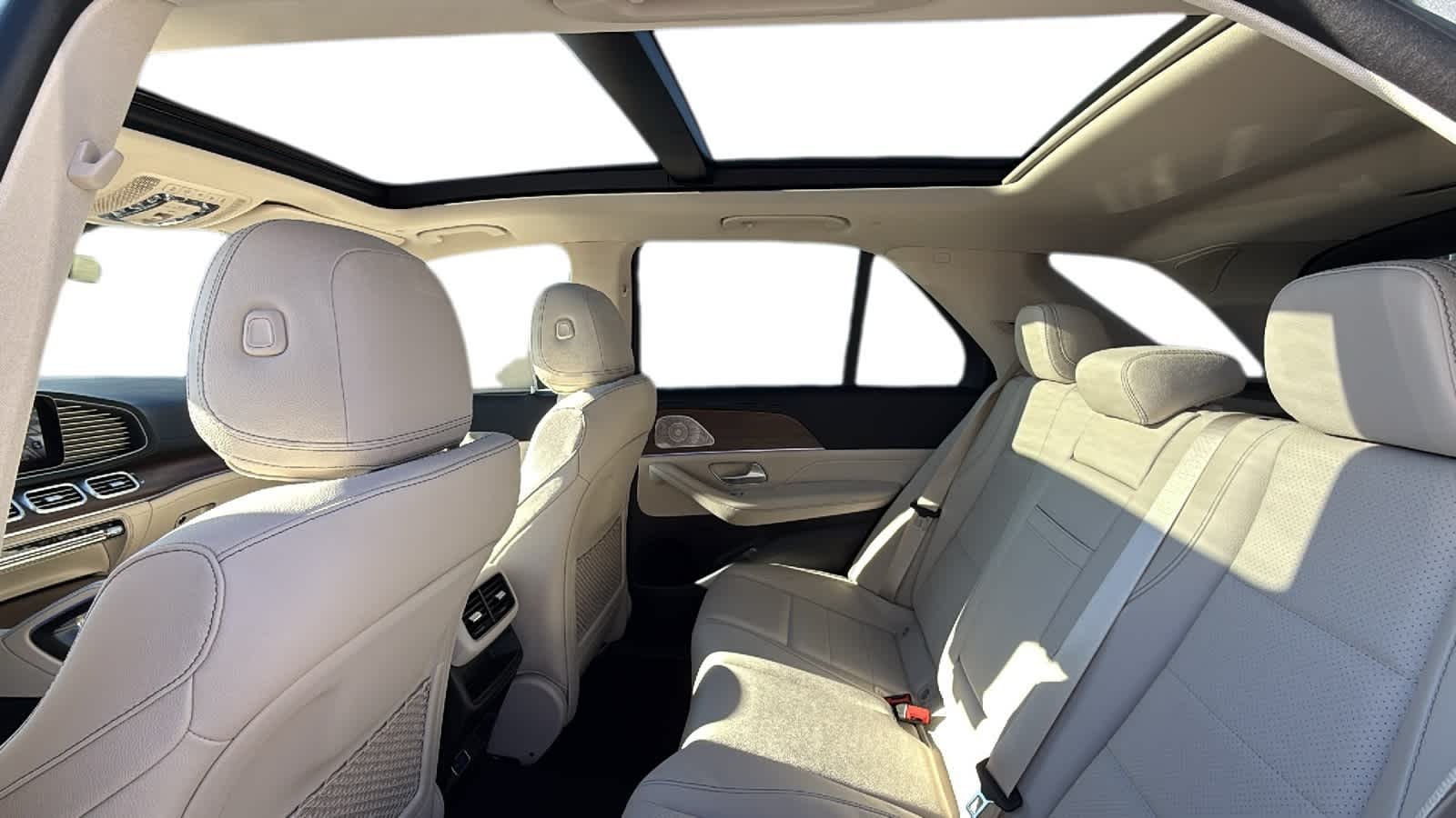 Thumbnail: 2026 Mercedes-Benz GLE - 5