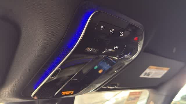 Thumbnail: 2025 Mercedes-Benz GLC - 20