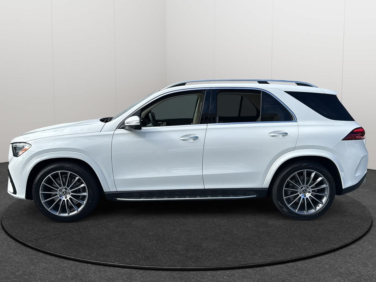 Thumbnail: 2026 Mercedes-Benz GLE - 3