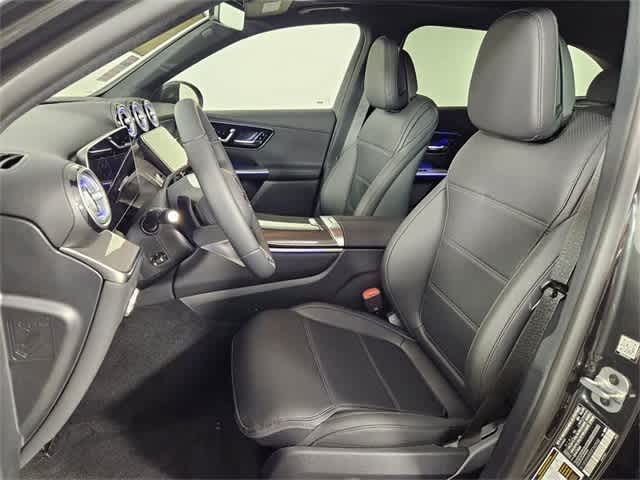 Thumbnail: 2025 Mercedes-Benz GLC - 32