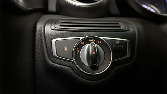 Thumbnail: 2017 Mercedes-Benz C-Class - 16