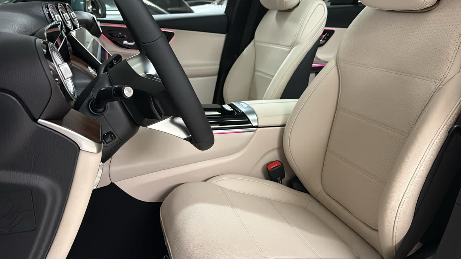 Thumbnail: 2026 Mercedes-Benz GLC - 26