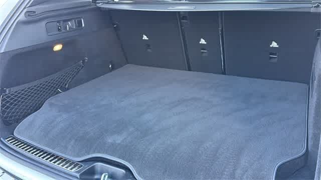 Thumbnail: 2025 Mercedes-Benz GLC - 28