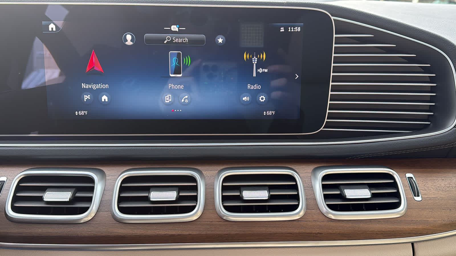 Thumbnail: 2026 Mercedes-Benz GLE - 22