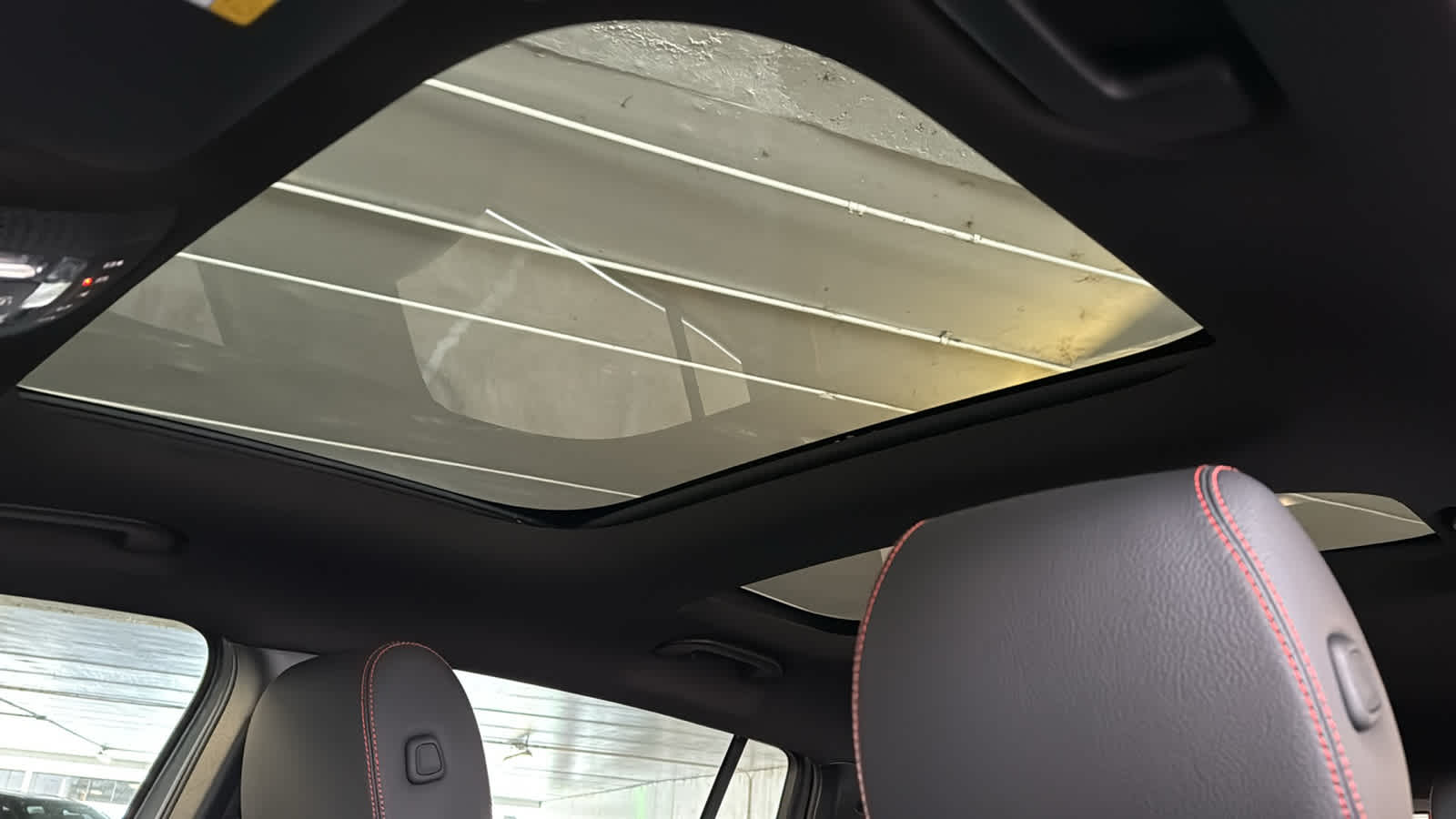 Thumbnail: 2026 Mercedes-Benz GLB - 26