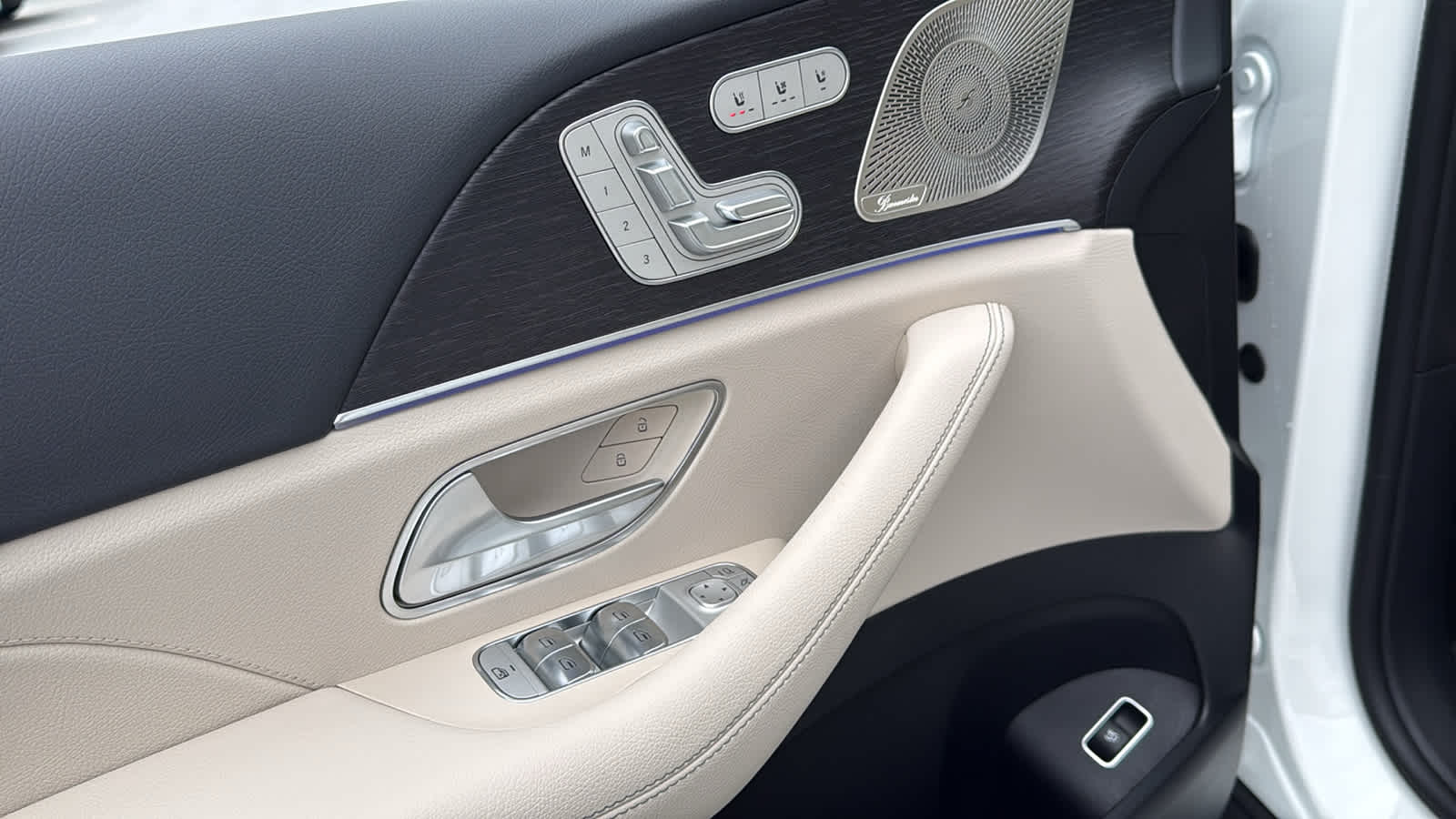 Thumbnail: 2026 Mercedes-Benz GLE - 17