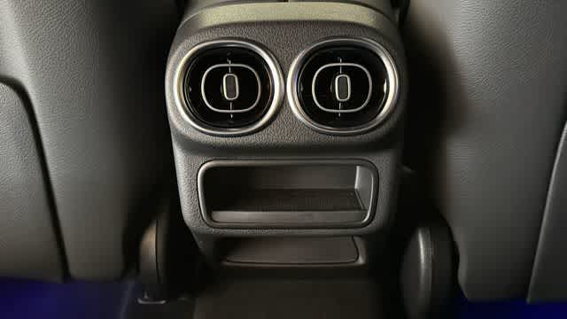 Thumbnail: 2025 Mercedes-Benz GLC - 24