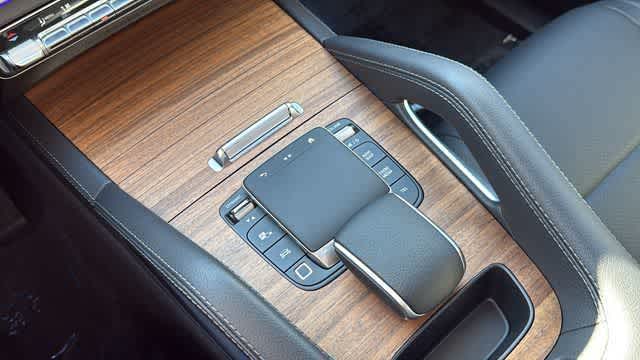 Thumbnail: 2025 Mercedes-Benz GLE - 24