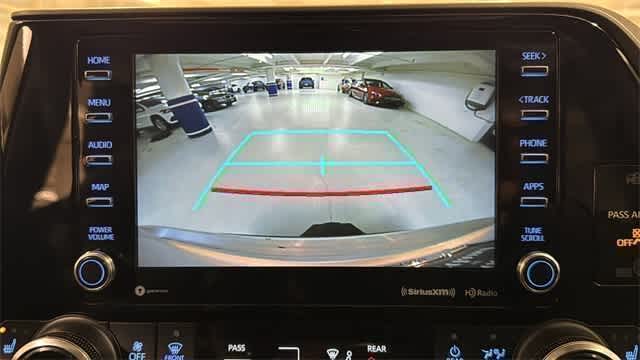 Thumbnail: 2022 Toyota Highlander - 20