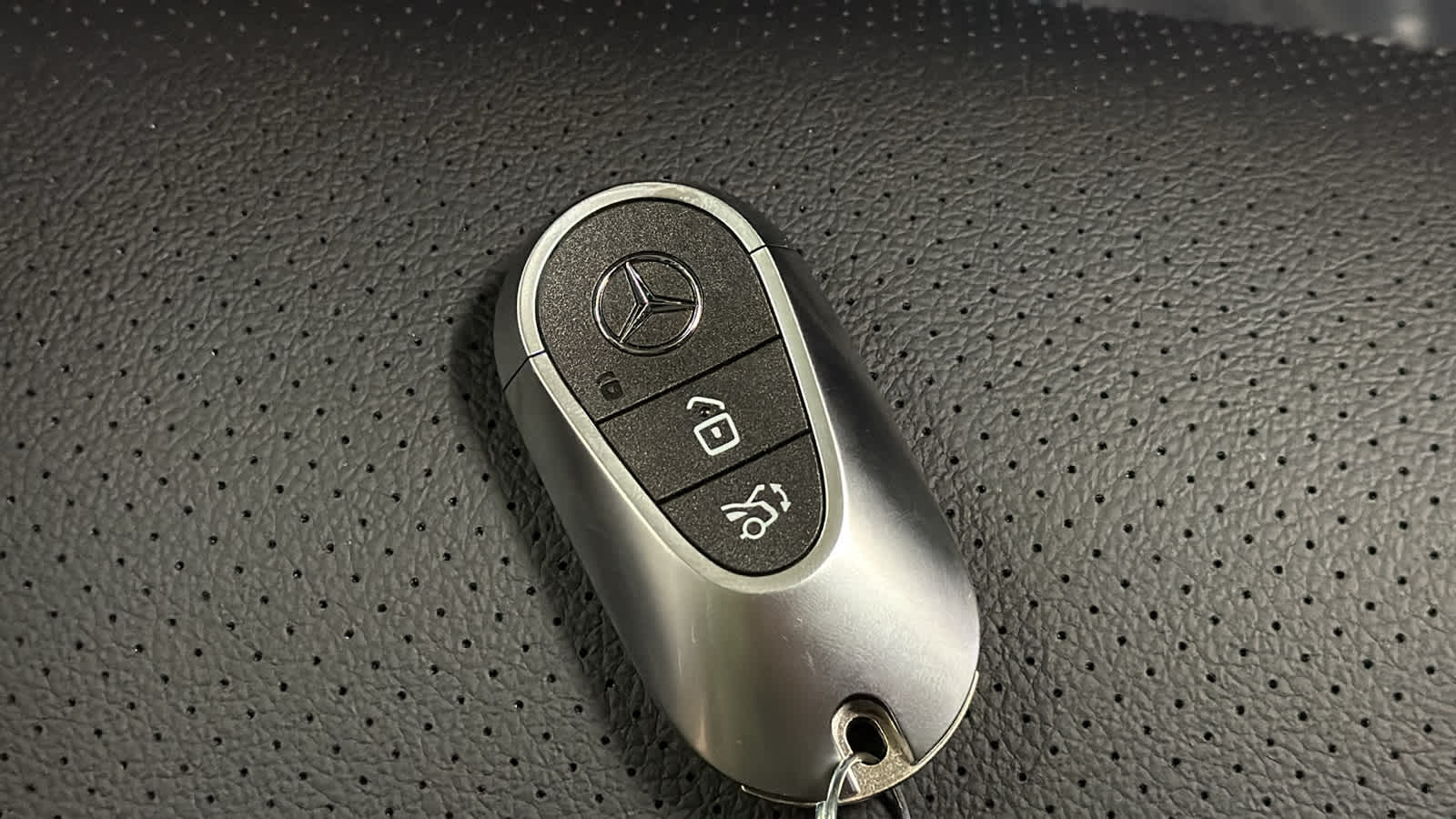 Thumbnail: 2026 Mercedes-Benz GLC - 38