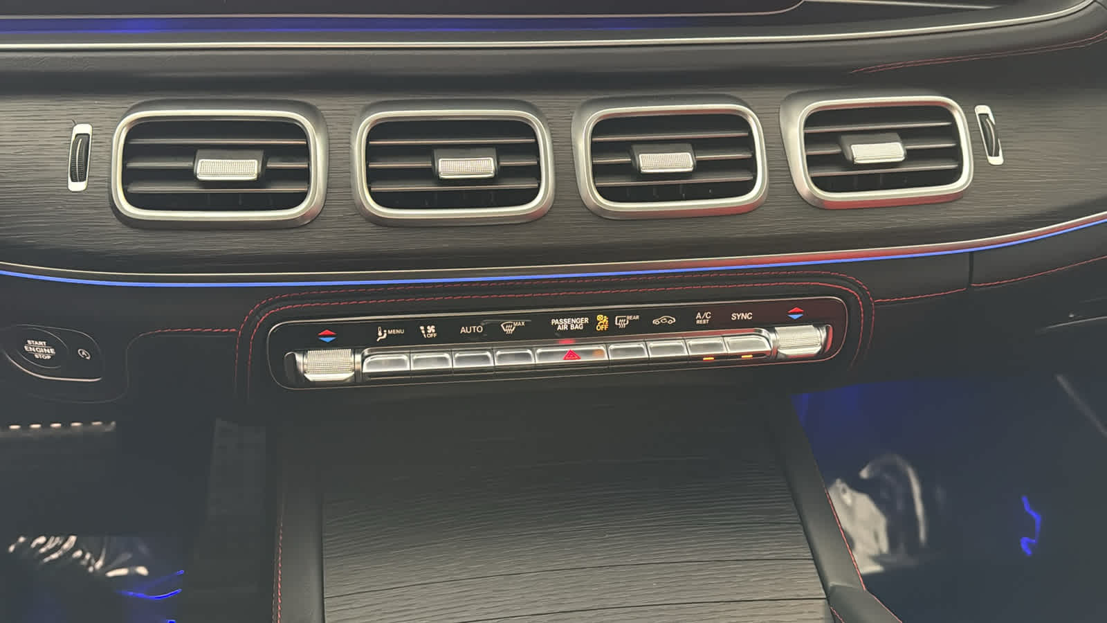 Thumbnail: 2026 Mercedes-Benz GLE - 24