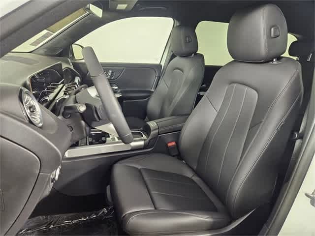 Thumbnail: 2025 Mercedes-Benz GLB - 44