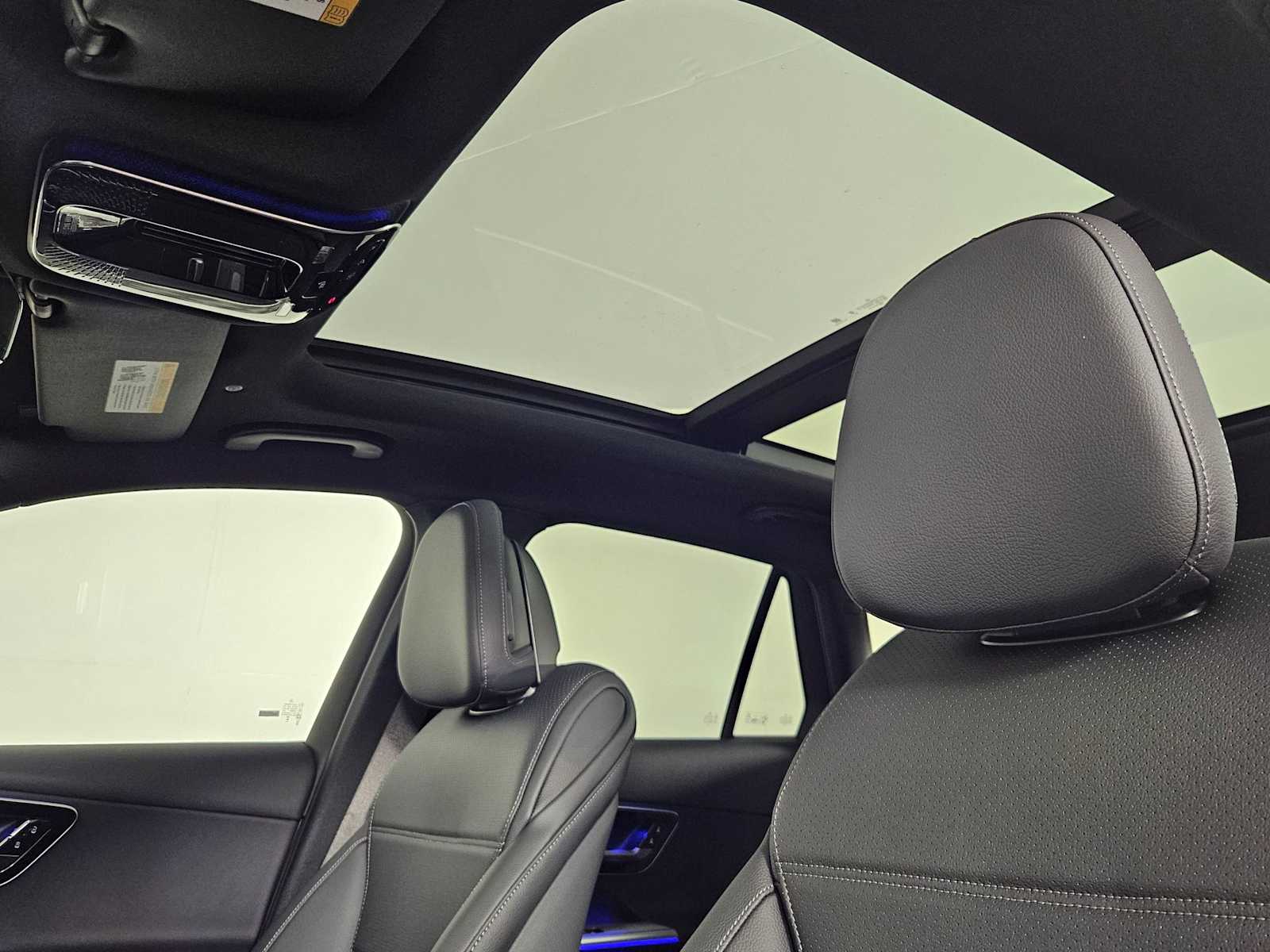 2025 Mercedes-Benz GLC 300 19