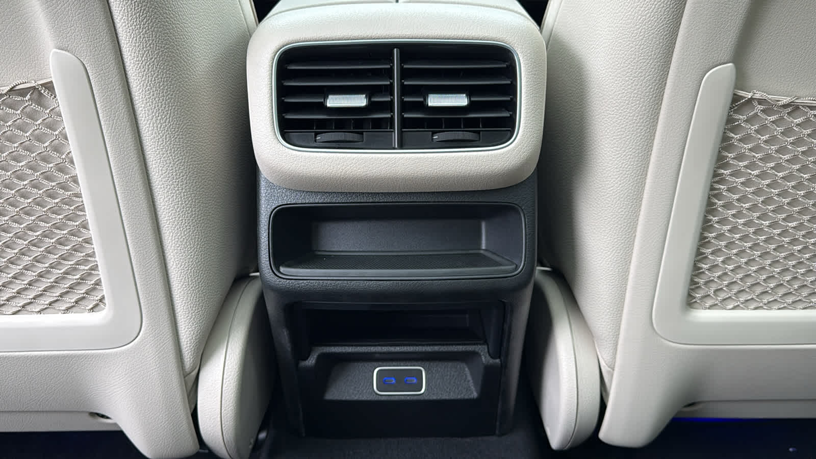 Thumbnail: 2026 Mercedes-Benz GLE - 31